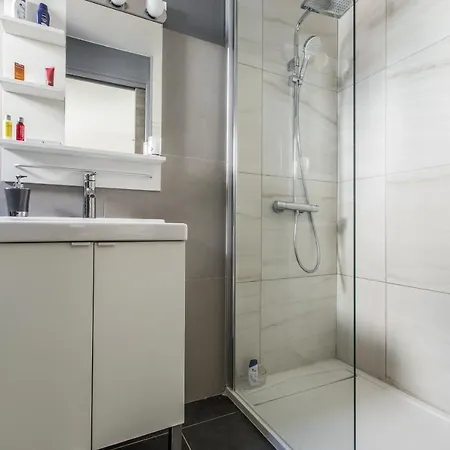 Cute Affordable 1-Br Minutes From Cannes Center Cannes