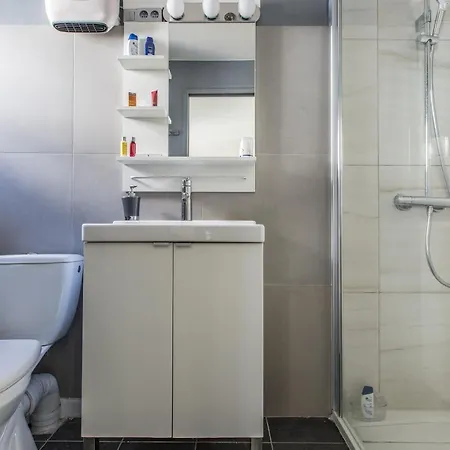 Cute Affordable 1-Br Minutes From Cannes Center * Cannes